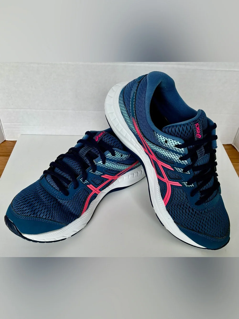 Asics Gel-Contend 6 - Running/Gym Shoes Women's Size 7.5 - Blue/Pink - 1012A570